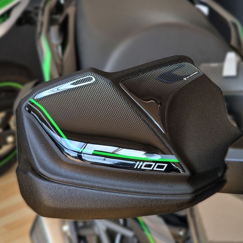 Adesivi resinati moto - adesivi,