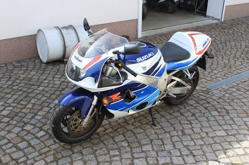 Suzuki gsx r750 - suzuki, anno