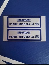 2 PEZZI Adesivo Sticker IMPORTANTE USARE MISCELA 5% Vespa Piaggio Epoca Vintage