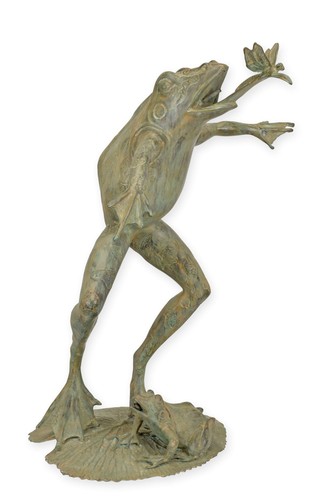 Una fontana con rana - in, bronzo