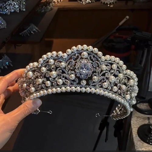 Corona diadema regina