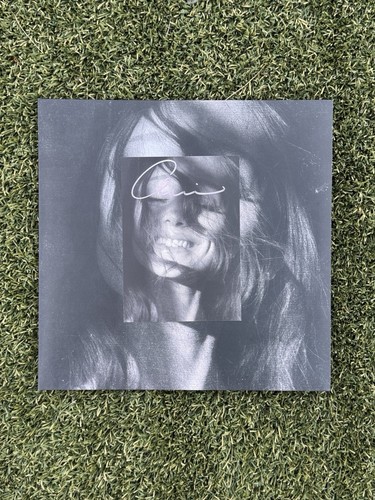 Signed ariana grande - ariana,
