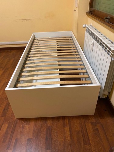 Letto singolo con - letto,