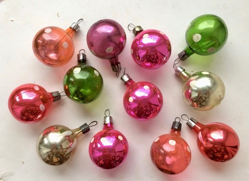 Set small balls in dot - small,