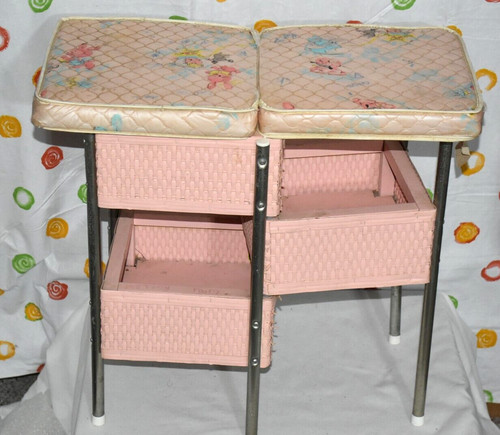 Vintage rosa wicker - baby, doll