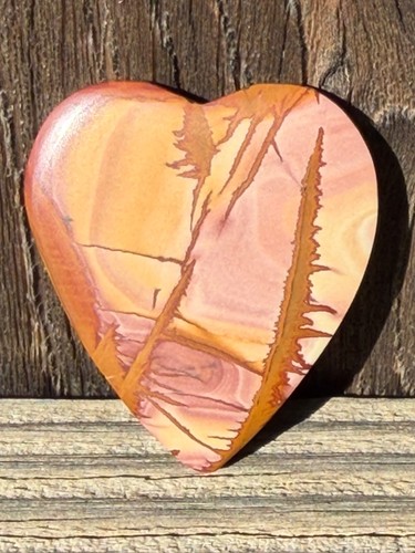 Red falcon jasper heart - red,