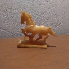 Cavallo in alabastro. Piccola