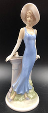 DONNA ELEGANTE GRANDE CAPELLO STATUETTA STATUA ROYAL CLASS ST LLADRO