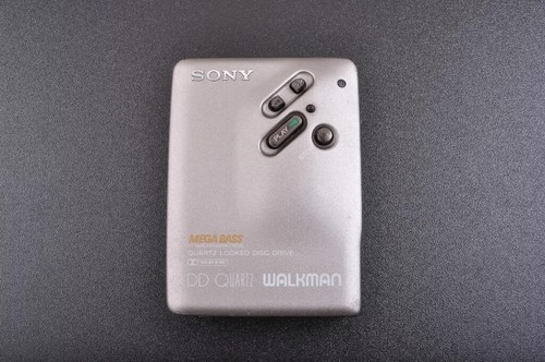 Sony walkman dd33 clicking - walkman,