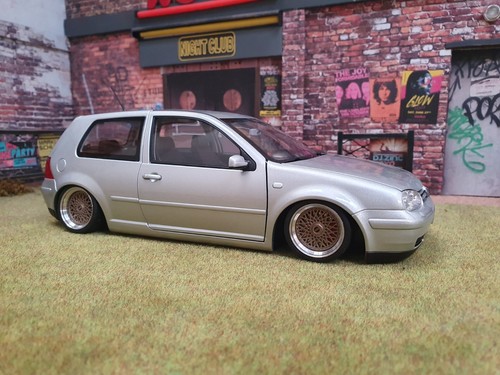 Golf gti 1 18 - vw, 4