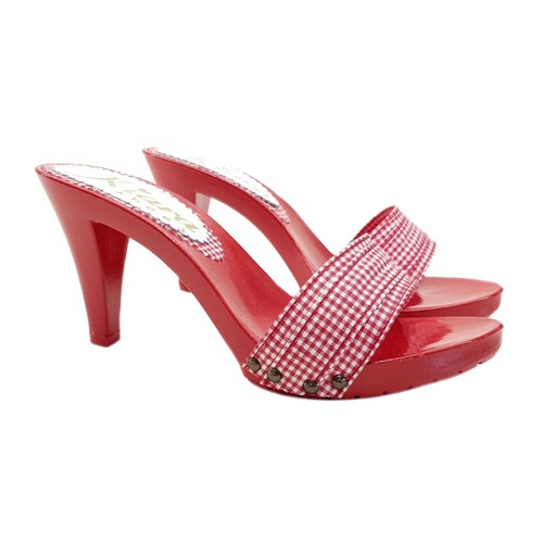 Zoccoli con tacco - , stile