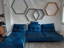 divano dondi ed esagoni in legno abbinati