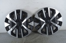 103547- Coppia di borchie Peugeot 208 Dal 2023 in poi Cod 9851849880