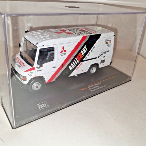 Ixo mercedes benz - 1:43, 814d