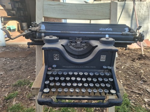 Macchina scrivere olivetti - da,