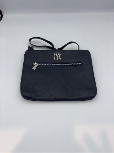 Yankees purse stadium - ny,