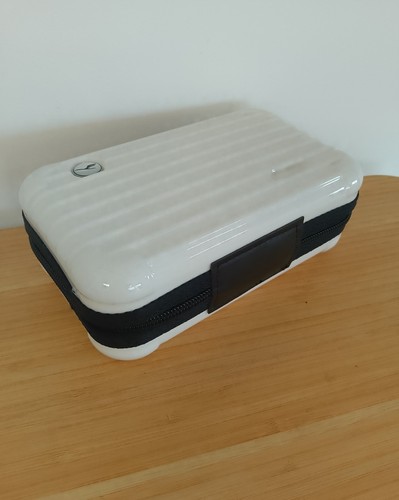 Lufthansa amenity kit - lufthansa,