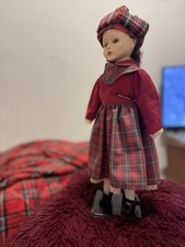 BAMBOLA IN PORCELLANA DA