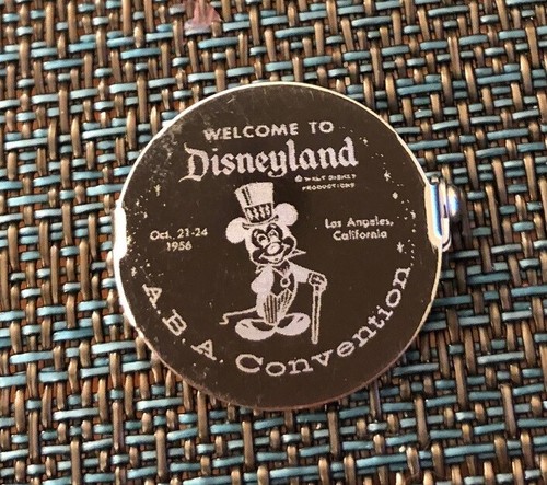 Disneyland 1956 raro pulsante - 1956,