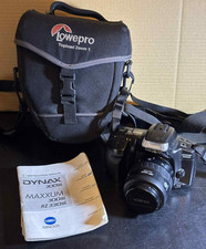 Minolta Dynax 300si fotocamera pellicola 35 mm con obiettivo Minolta AF Zoom 35-70 mm 1:3.5-4.5