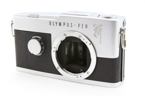 Corpo fotocamera reflex mezzo