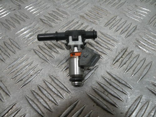 Injecteur vespa 300 gts - 300,