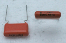 Condensatore poliestere in resina 1 µF 250V 10% (lotto 20 pz) KIT066A