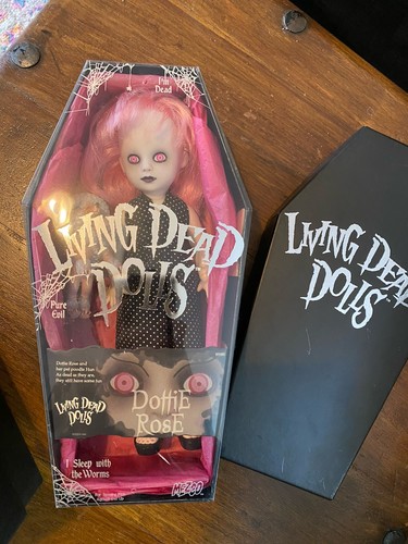 Living dead dolls - living,