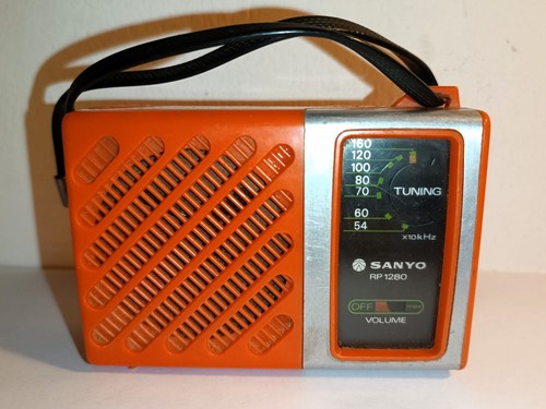 Vintage radio transistor sanyo - radio,