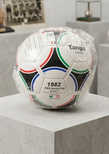 Adidas tango espana 1982 ball - tango,