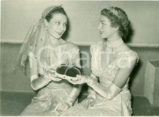 1952 LONDON Moda della Corona in mostra da Norman HARNETT Modella Jane CHORLEY