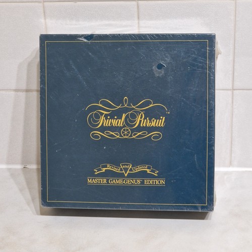 Trivial pursuit master game - trivial,