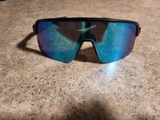 OAKLEY Shield Style