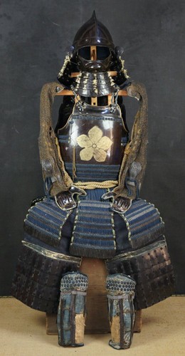 Antica armatura samurai