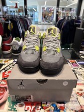 Size 10.5 - Jordan 4 Retro SE