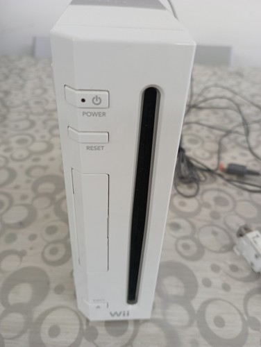 Nintendo wii console - wii, bianca