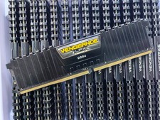Corsair 8 GB DDR4 3200 3000