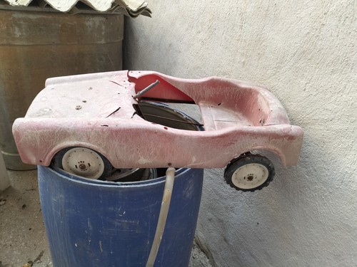 Auto plastica con pedali - plastica,