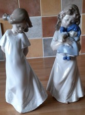 Nao 2 X Statuine Porcellana