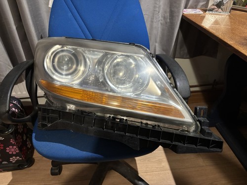 Faro proiettore anteriore