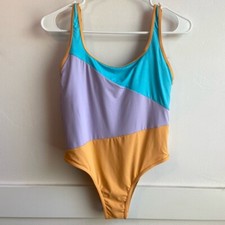 NWOT Roxy Bachelor Button