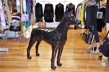 Statua cane da giardino