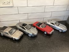 Lotto 4 pezzi di auto 1:18