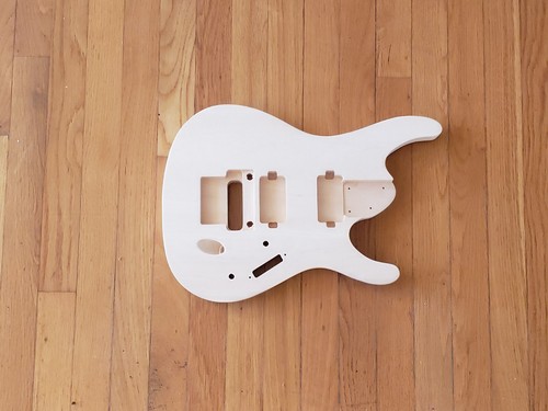 Corpo chitarra stile - , sciabola