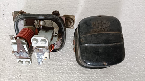 Regolatore tensione magneti - di,