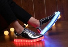 Scarpe con luci LED sneakers