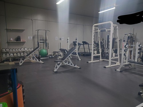 Palestra sala attrezzi - -,