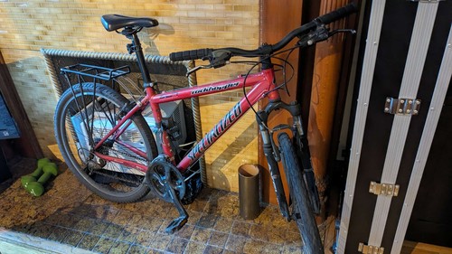 Red specialized rockhopper - specialized,