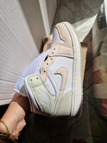 Air jordan mid - air,