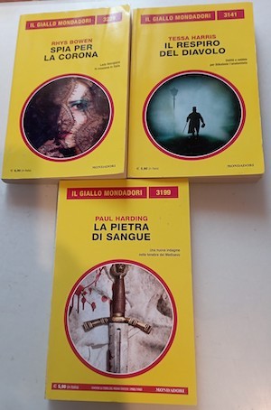 Stock libri il giallo - libri,